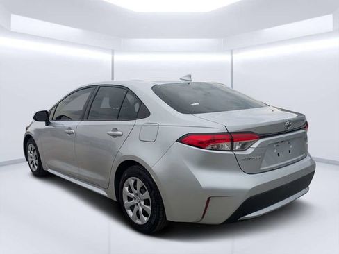 Used 2020 Toyota Corolla LE FWD image 5
