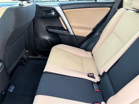Used 2016 Toyota RAV4 XLE w/ Convenience Package image 30
