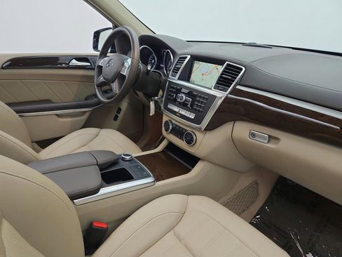Used 2013 Mercedes-Benz GL 450 4MATIC image 17