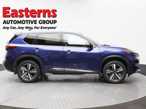 Used 2023 Nissan Rogue Platinum image 4