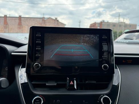 Used 2020 Toyota Corolla LE FWD image 11