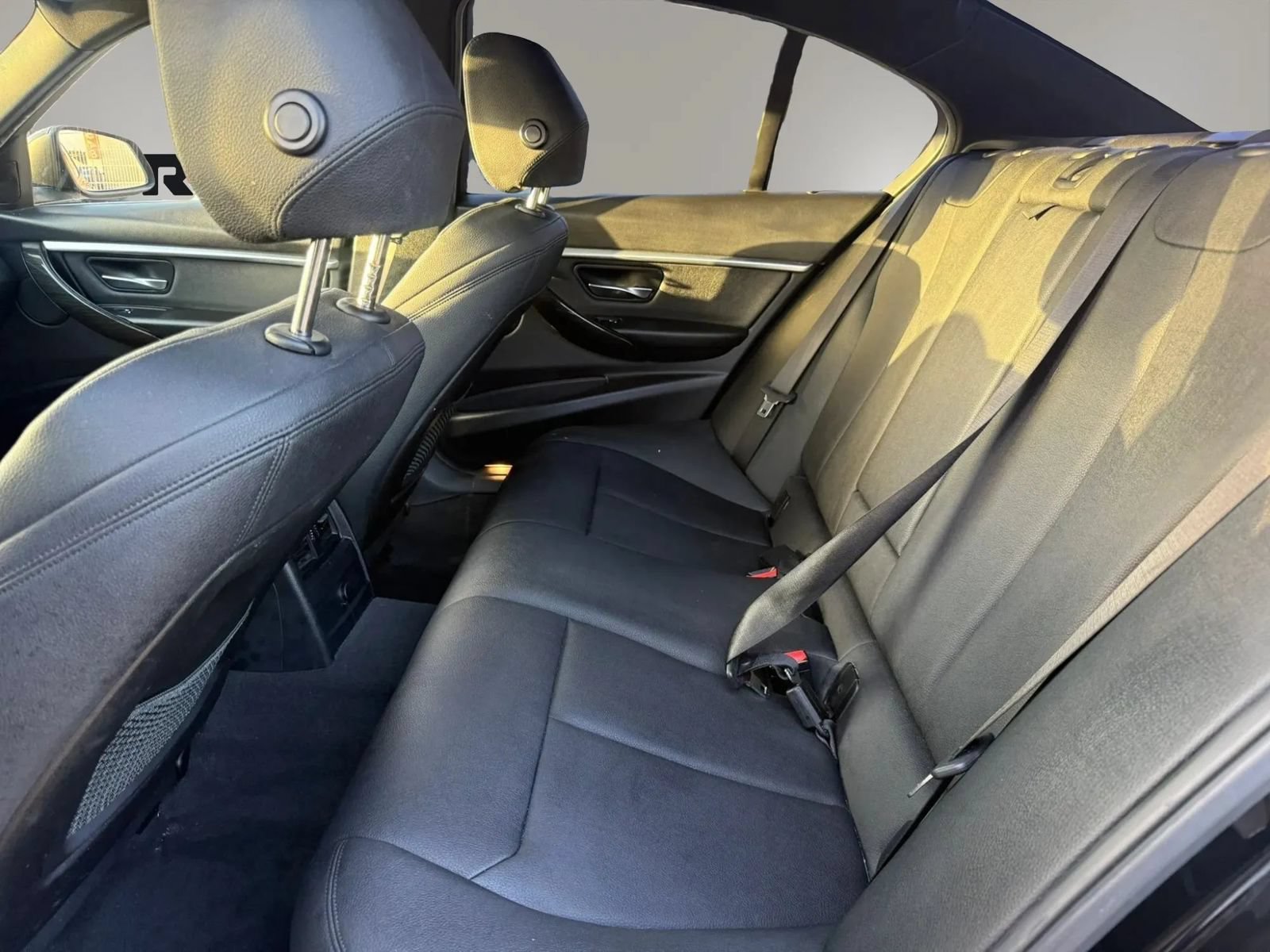 Used 2017 BMW 330i Sedan RWD image 28