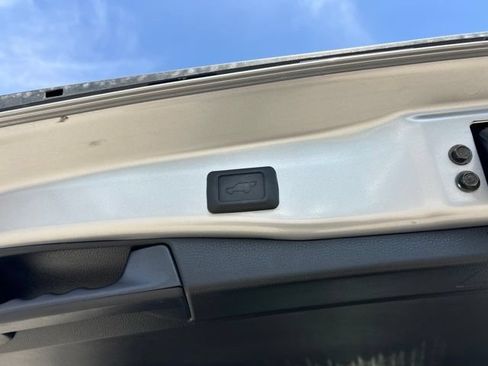 Used 2024 Toyota RAV4 XLE Premium FWD image 10