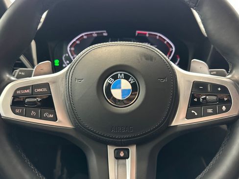 Used 2022 BMW 330i Sedan w/ M Sport Package RWD image 10