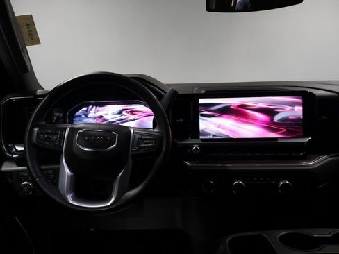 Used 2023 GMC Sierra 1500 SLT image 19