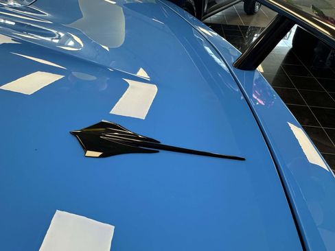 Used 2023 Chevrolet Corvette Stingray Premium Conv w/ 3LT image 39