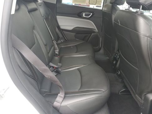 Used 2022 Jeep Compass Limited image 27