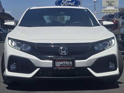 Used 2018 Honda Civic EX image 2