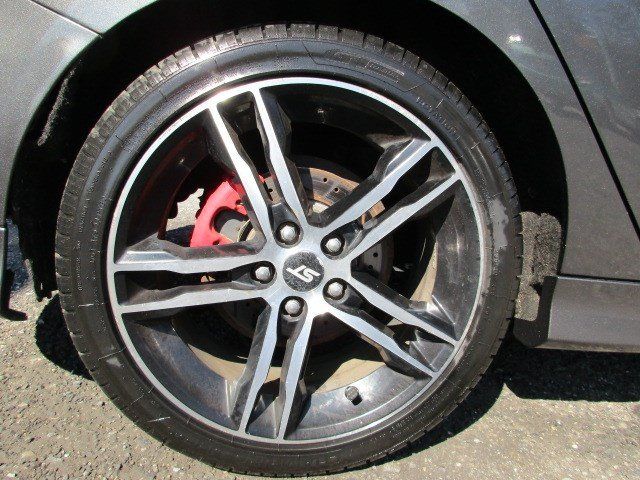 Used 2017 Ford Focus ST FWD image 11