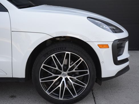 Certified 2026 Porsche Macan AWD/4WD image 42