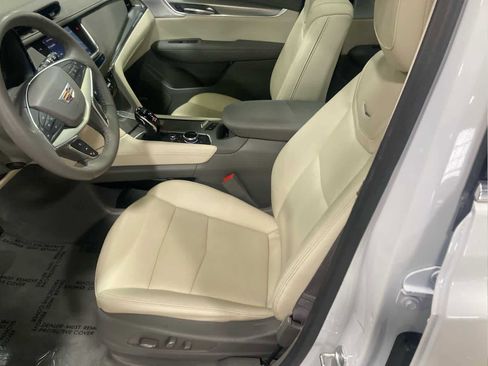 Used 2024 Cadillac XT5 Premium Luxury w/ LPO, Floor Liner Package image 9