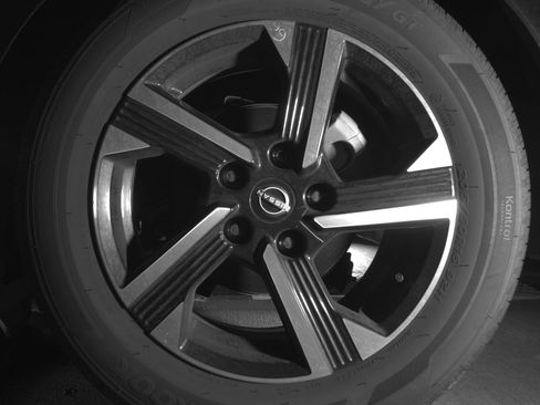 Used 2025 Nissan Sentra SV FWD image 14