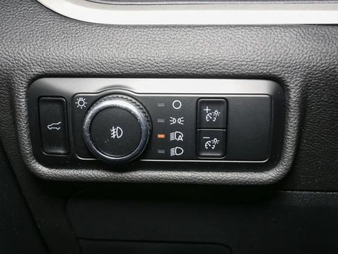 Used 2023 Ford Explorer XLT w/ Equipment Group 202A AWD/4WD image 34