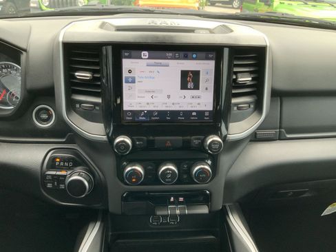 Used 2022 RAM 1500 Big Horn AWD/4WD image 34