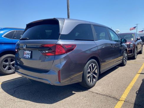 Used 2025 Honda Odyssey EX-L image 7