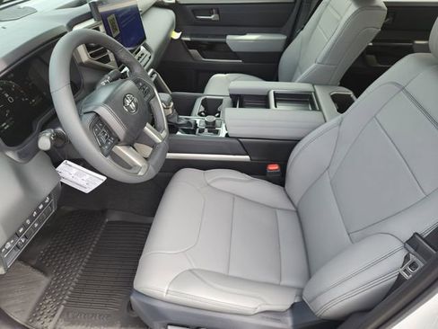 New 2026 Toyota Tundra Limited AWD/4WD image 11
