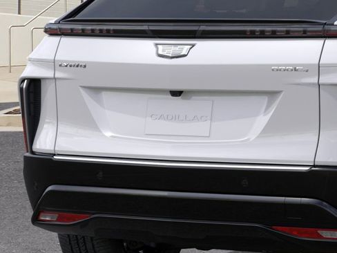 New 2025 Cadillac Lyriq Luxury image 14