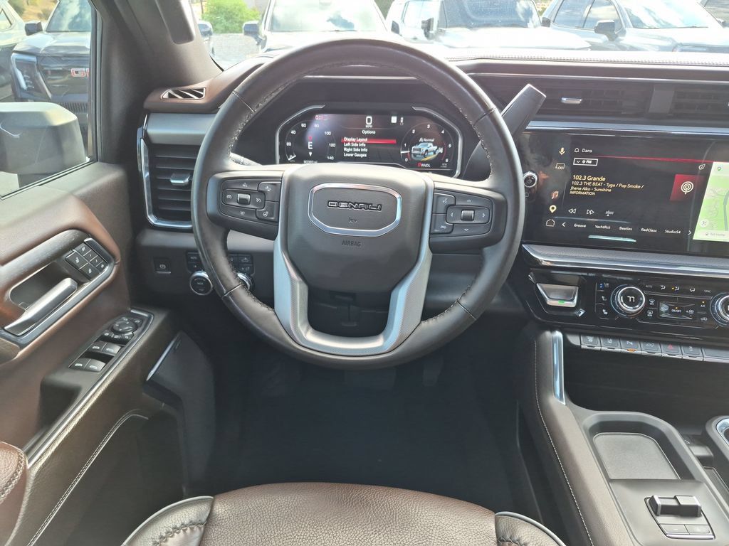 Used 2024 GMC Sierra 3500 Denali w/ Denali Reserve Package AWD/4WD image 35