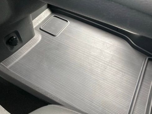 Certified 2024 Toyota Sienna XLE image 41