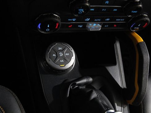 Used 2022 Ford Bronco Badlands w/ Sasquatch Package image 16