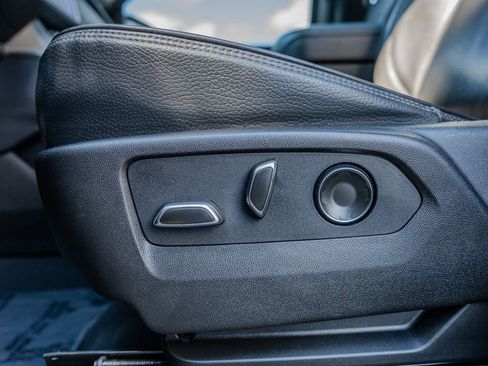 Used 2024 GMC Yukon Denali image 18