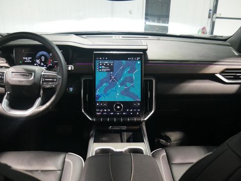 Used 2024 GMC Acadia Denali image 20