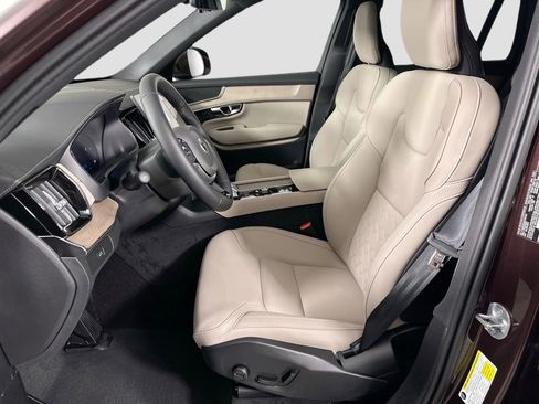 New 2025 Volvo XC90 B6 Core w/ Climate Package image 15