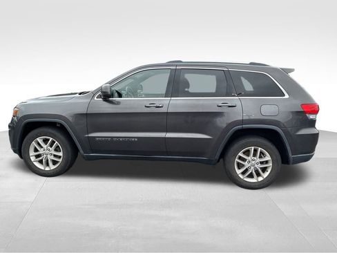 Used 2017 Jeep Grand Cherokee Laredo w/ Quick Order Package 23E image 2