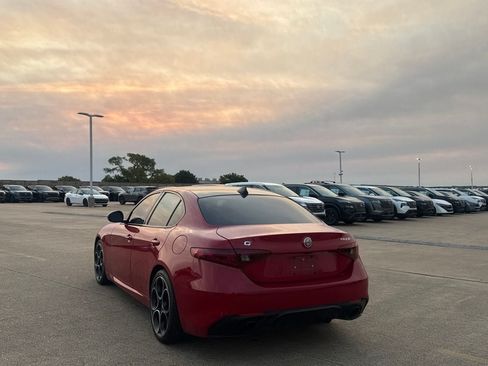 Used 2022 Alfa Romeo Giulia Veloce RWD image 17
