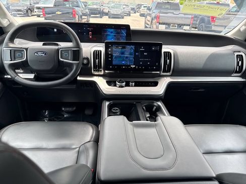 Certified 2025 Ford Expedition Active RWD image 6