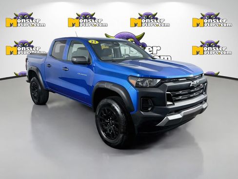 Used 2023 Chevrolet Colorado Trail Boss w/ Advanced Trailering Package AWD/4WD image 3