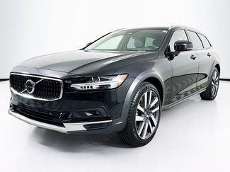 Used 2022 Volvo V90 B6 Cross Country w/ Advanced Package AWD/4WD video 1