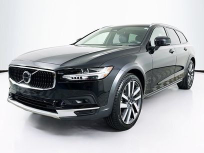Used 2022 Volvo V90 B6 Cross Country w/ Advanced Package