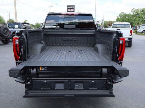 Used 2025 GMC Sierra 2500 Denali Ultimate AWD/4WD image 29