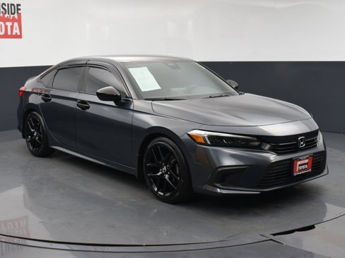 Used 2024 Honda Civic Sport image 6