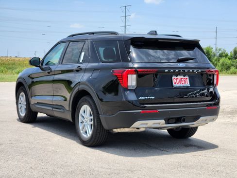 New 2026 Ford Explorer Active w/ Active Comfort Package RWD image 5