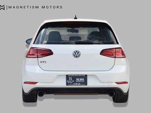Used 2018 Volkswagen Golf 4-Door FWD image 8