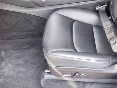 Used 2023 Tesla Model Y Long Range image 8