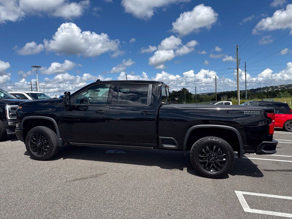 Used 2025 Chevrolet Silverado 2500 LTZ w/ Trail Boss Package AWD/4WD image 4
