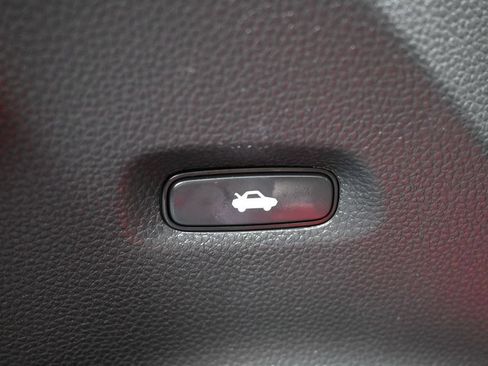 Used 2025 Honda Civic Sport image 32