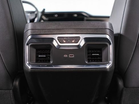 Used 2024 GMC Sierra 2500 Denali w/ Denali Reserve Package image 32