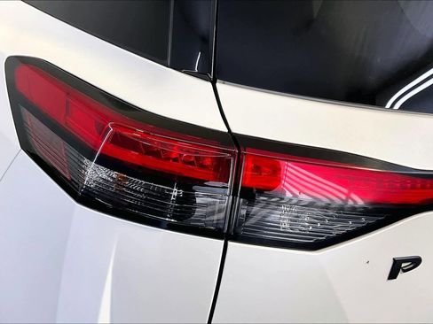 Used 2022 Nissan Pathfinder SL w/ SL Black Package image 53