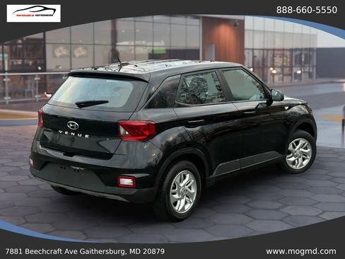 Used 2023 Hyundai Venue SE w/ Cargo Package image 4