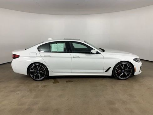 Used 2022 BMW M550i xDrive w/ Executive Package image 7