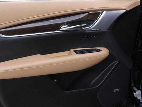 Used 2024 Cadillac XT6 Sport w/ Platinum Package image 21