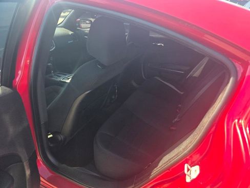 Used 2013 Dodge Charger SE w/ Sport Appearance Group image 7