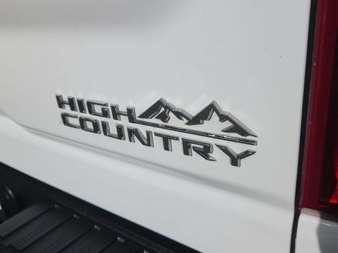 Used 2023 Chevrolet Silverado 2500 High Country w/ Z71 Off-Road Package AWD/4WD image 13