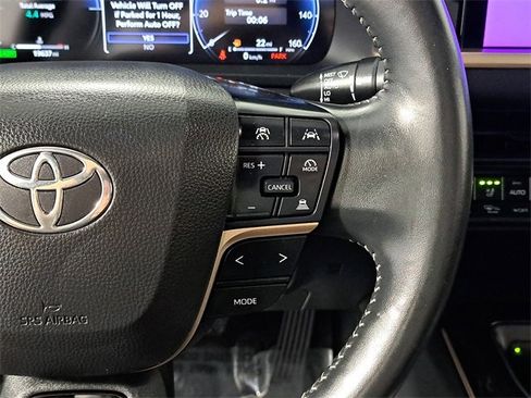 Used 2024 Toyota Crown Limited image 26