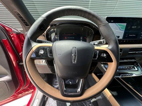 Used 2023 Lincoln Corsair Reserve FWD image 17