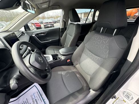 Used 2025 Toyota RAV4 XLE image 13